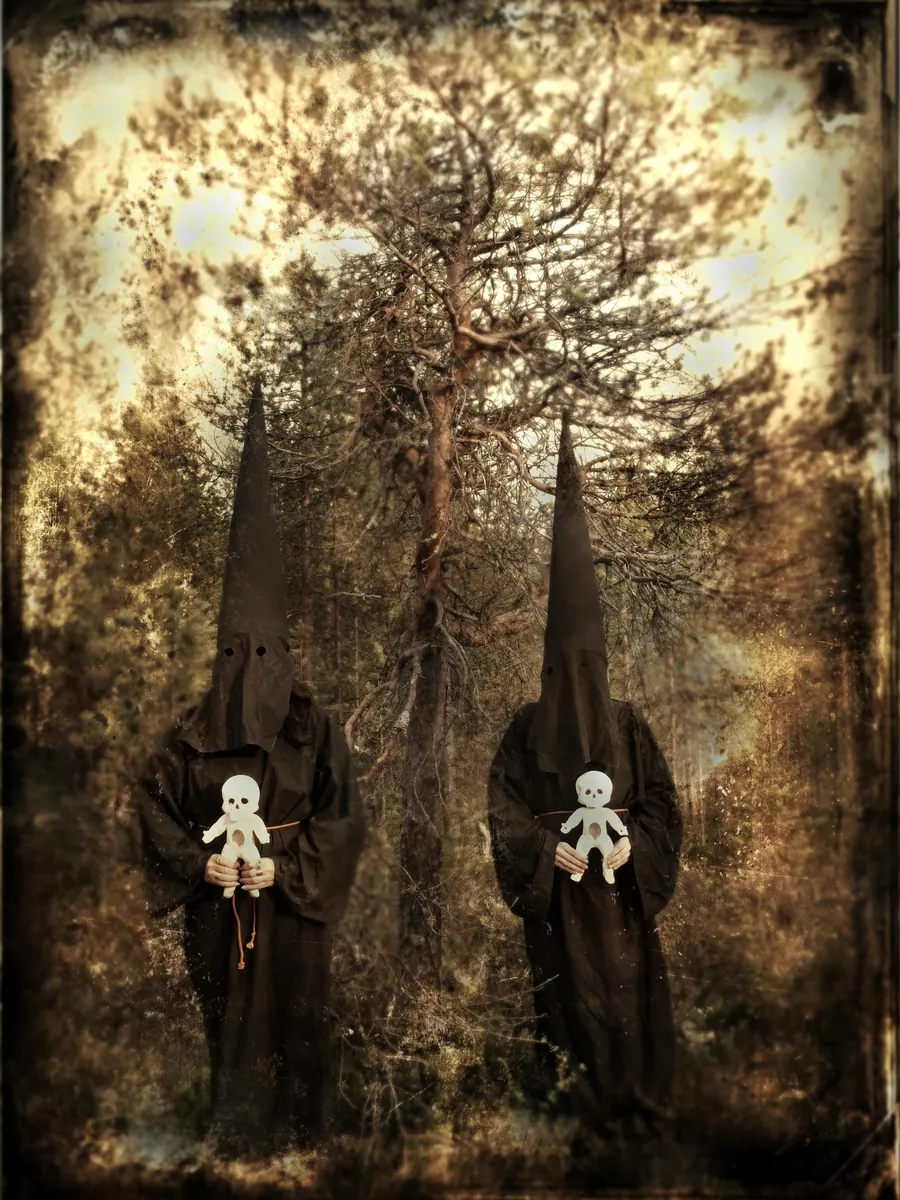 Апокалиптико-мета-абсурдистика — художественная фотография Вячеслава Ларионова (серия «Тексты и мысль», 2019 г.)